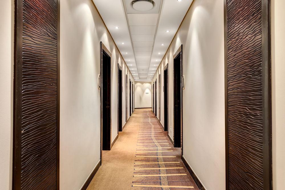 Protea Hotel By Marriott Transit O.R. Tambo Airport Kempton Park Bagian luar foto