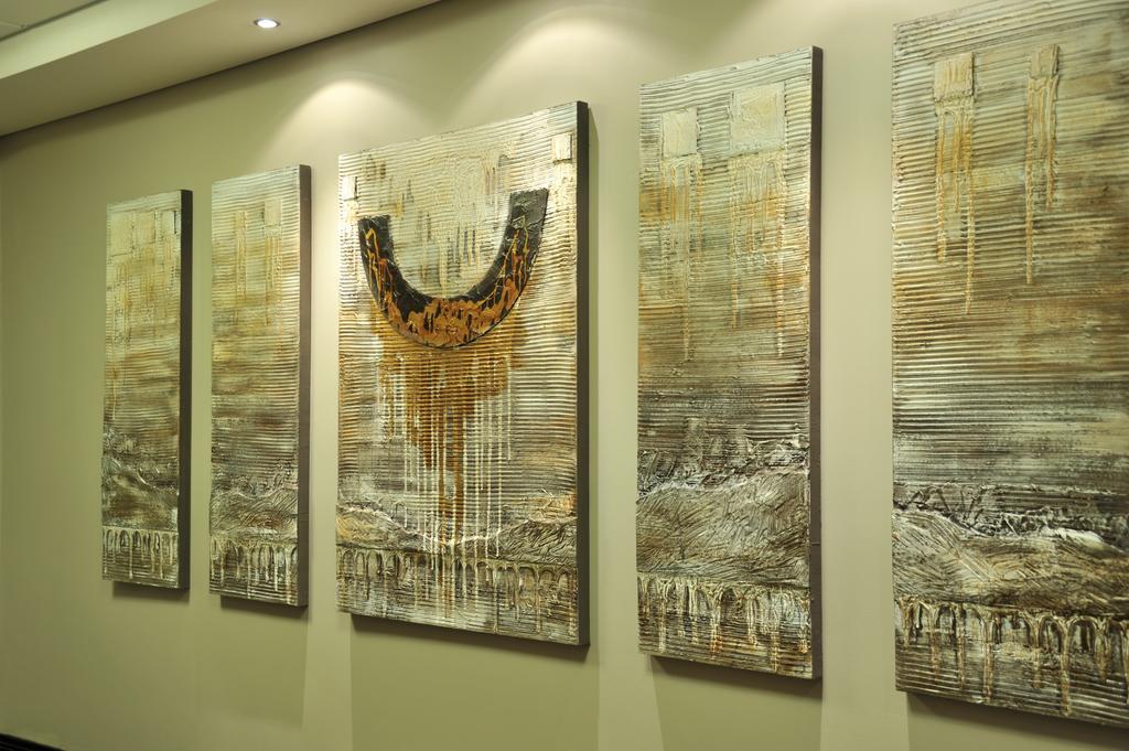 Protea Hotel By Marriott Transit O.R. Tambo Airport Kempton Park Bagian luar foto